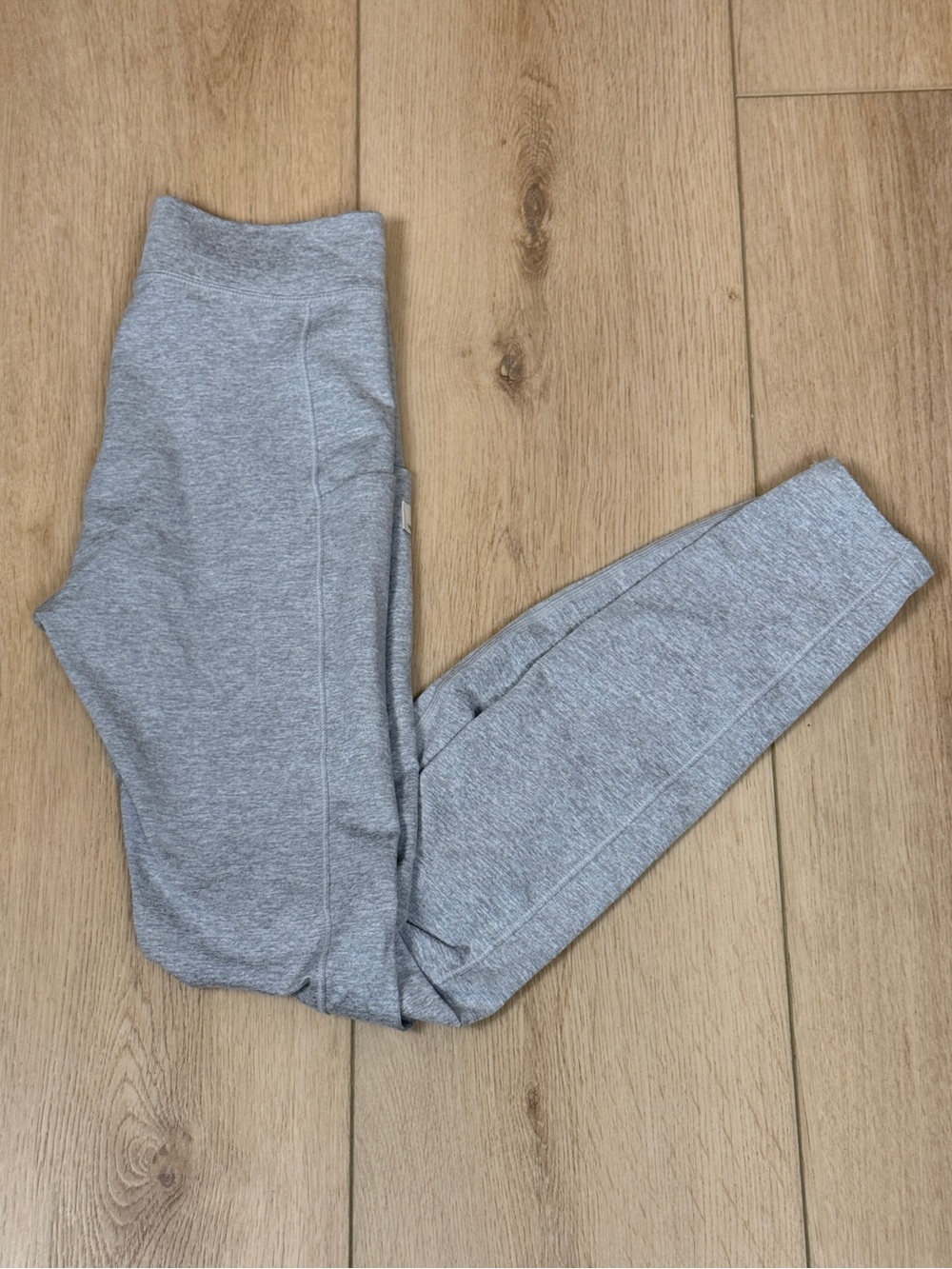 #127 Vuori All the Form Leggings Heather Grey Size XS